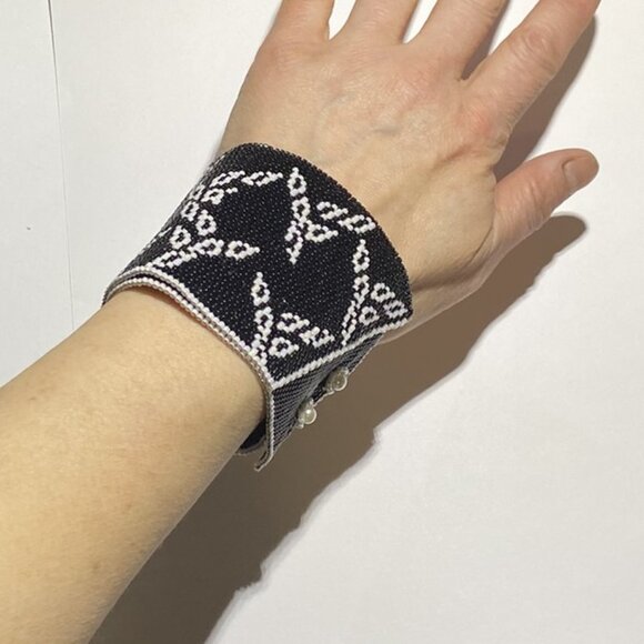 Beaded cuff braclets-pair - Picture 7 of 9